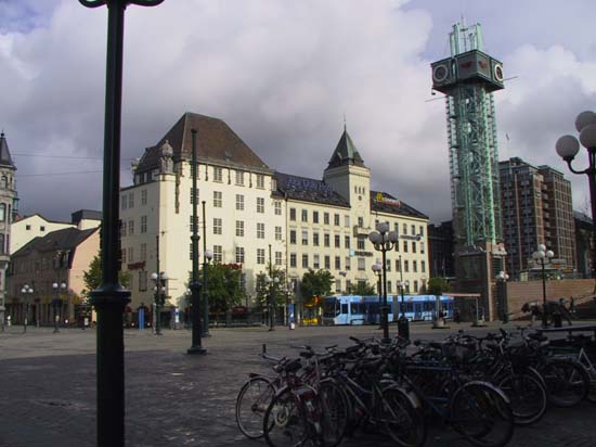 13 - Downtown Oslo outside Railway Station