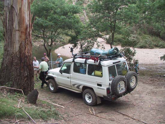 08-Lunchtime on the Aberfledy River