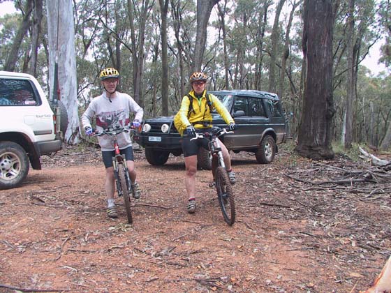 02-Bryan & Heidi raring to MTB
