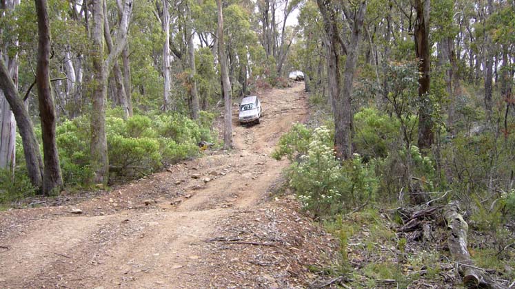 18-Burra descends Flats Track