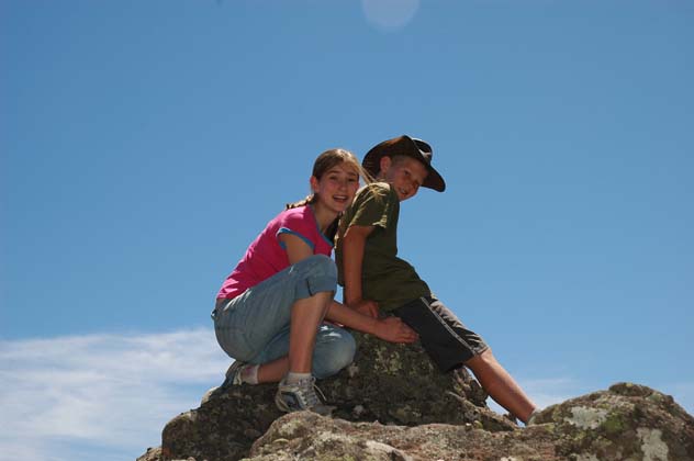 11-Rachael & Hugh take in the views at McMillans Lookout