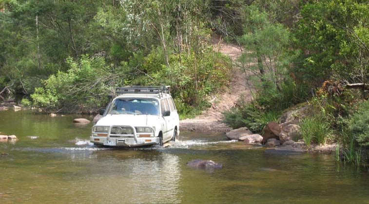 16 of 32-Tassie cools the diffs in the Ben Cruachan Creek