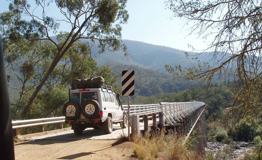 12-Big John crosses the Snowy River