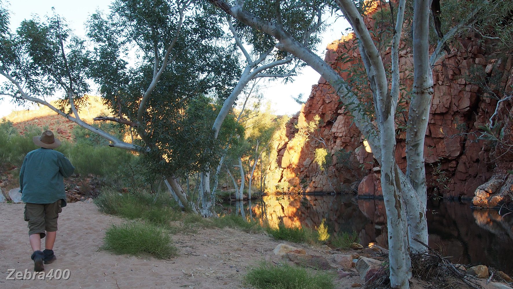 2012-08-Rudall River National Park/18-Early morning walk alongside ...